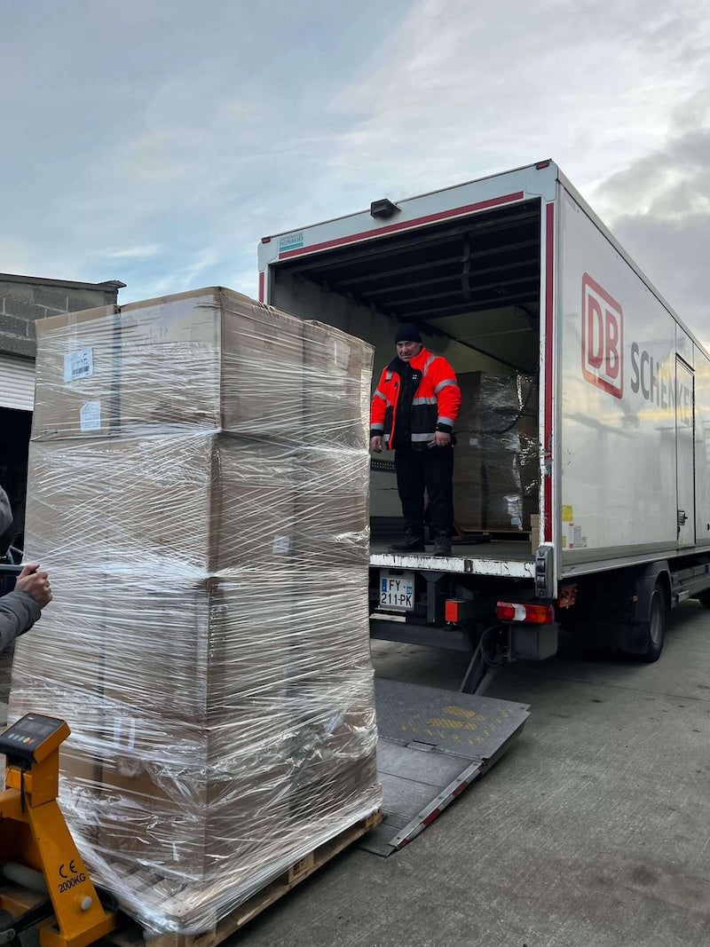 Image de cartons prêts à être envoyés