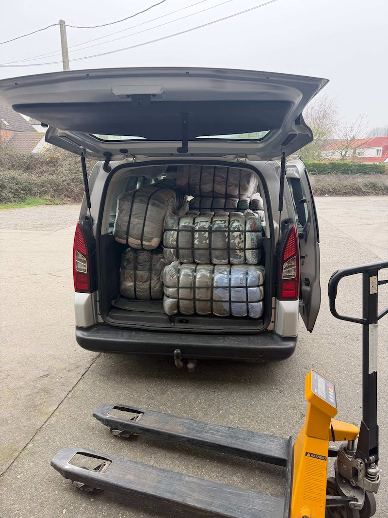 Image de la voiture d'un client avec de la marchandise