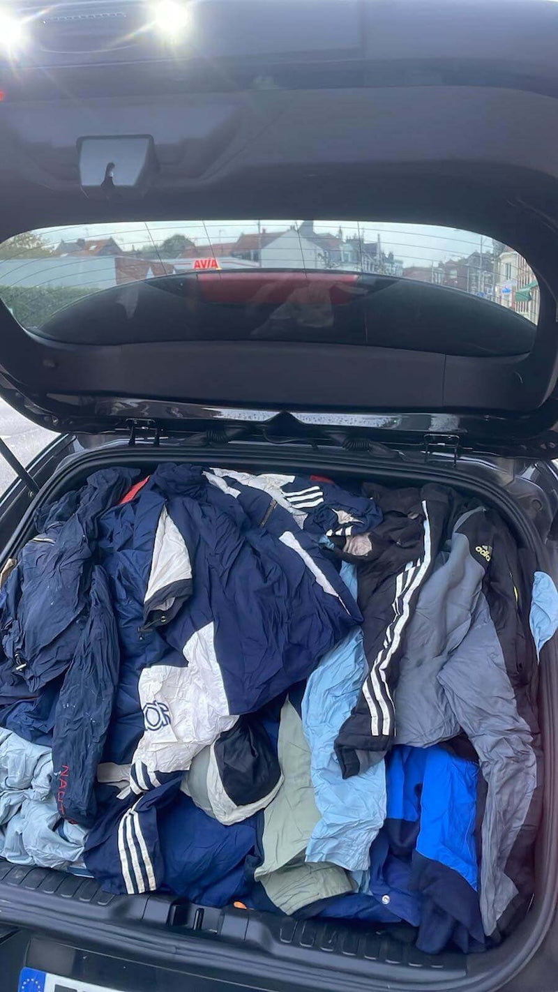 Image de la voiture d'un client avec de la marchandise