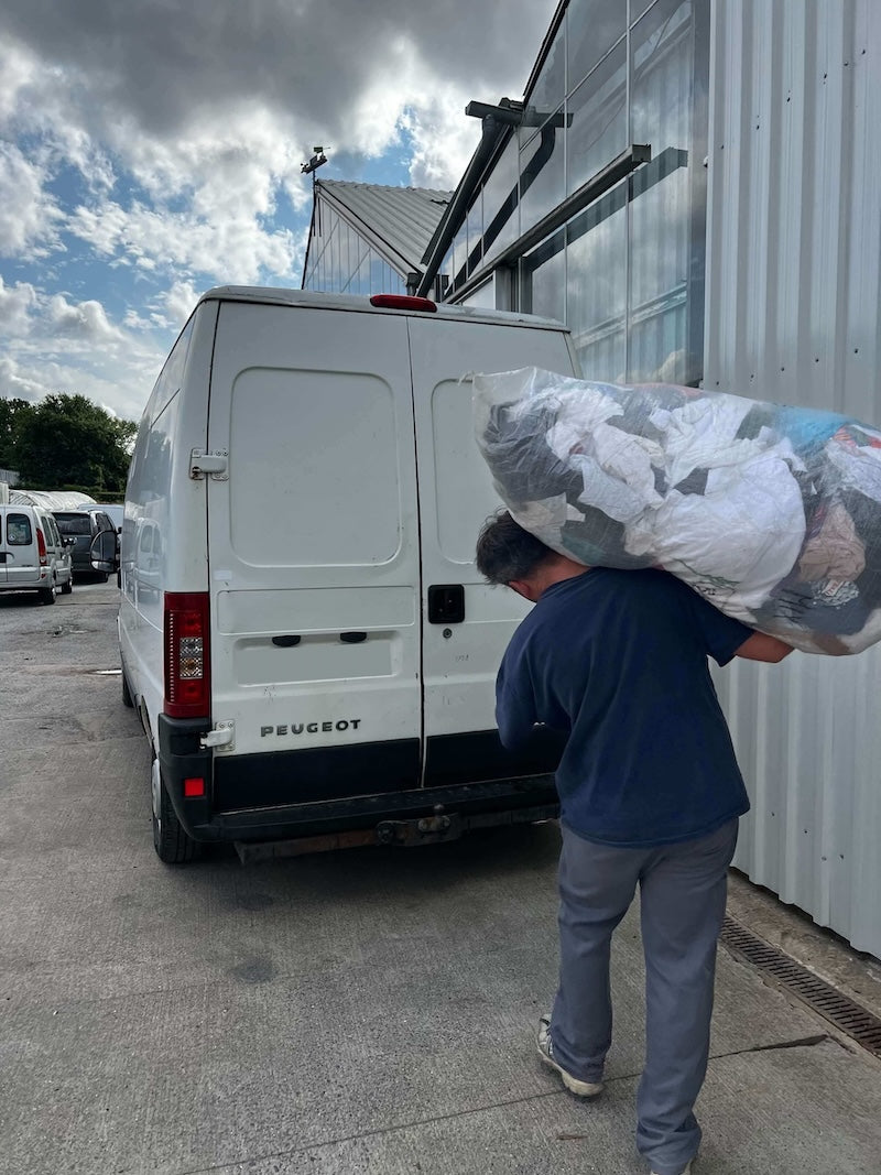 Image de la voiture d'un client avec de la marchandise
