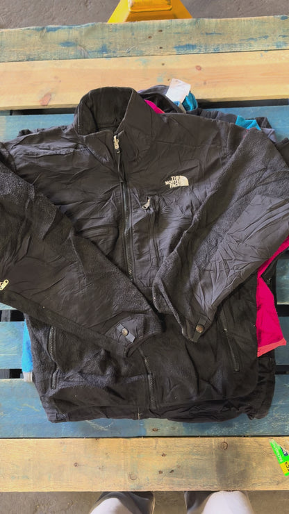 vidéo du produit POLAIRES THE NORTH FACE DENALI