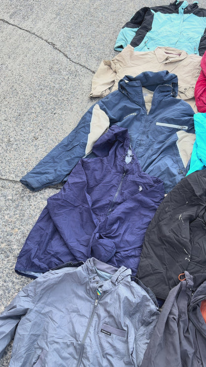 VESTES DE MARQUE LEGERES